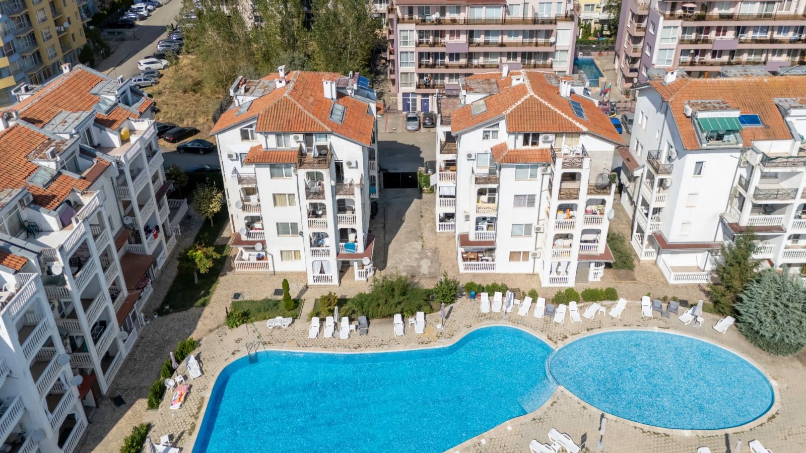 Stylishly renovated two-bedroom apartment in a well-maintained complex in Sunny Beach – comfort, tranquility and excellent location