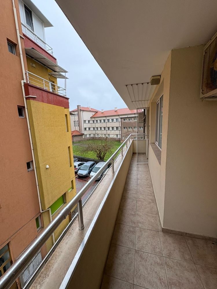 One-bedroom apartment in Pomorie – excellent location only 400 m from the sea and the city center