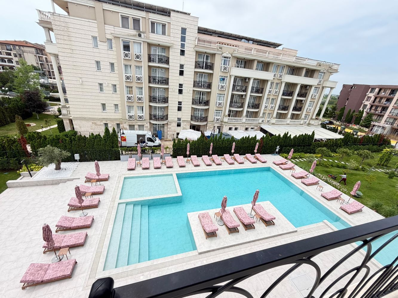 Sunny Beach – Cozy Two-Bedroom Apartment with South Exposure and Beautiful Pool View