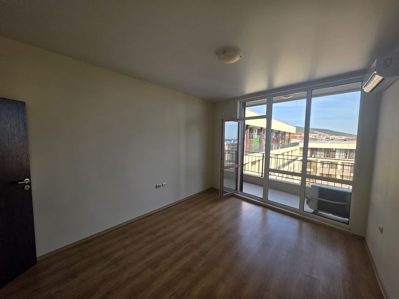 New One-Bedroom Apartment with Sea Views in Sveti Vlas