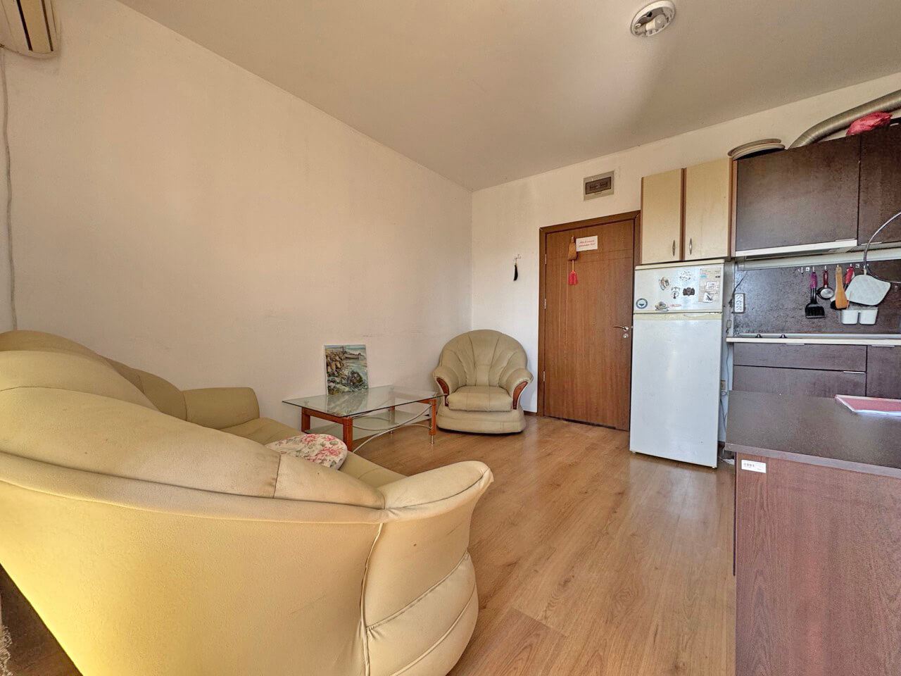 Your seaside home in Sunny Beach – cozy one-bedroom apartment with a swimming pool and amenities for the whole family