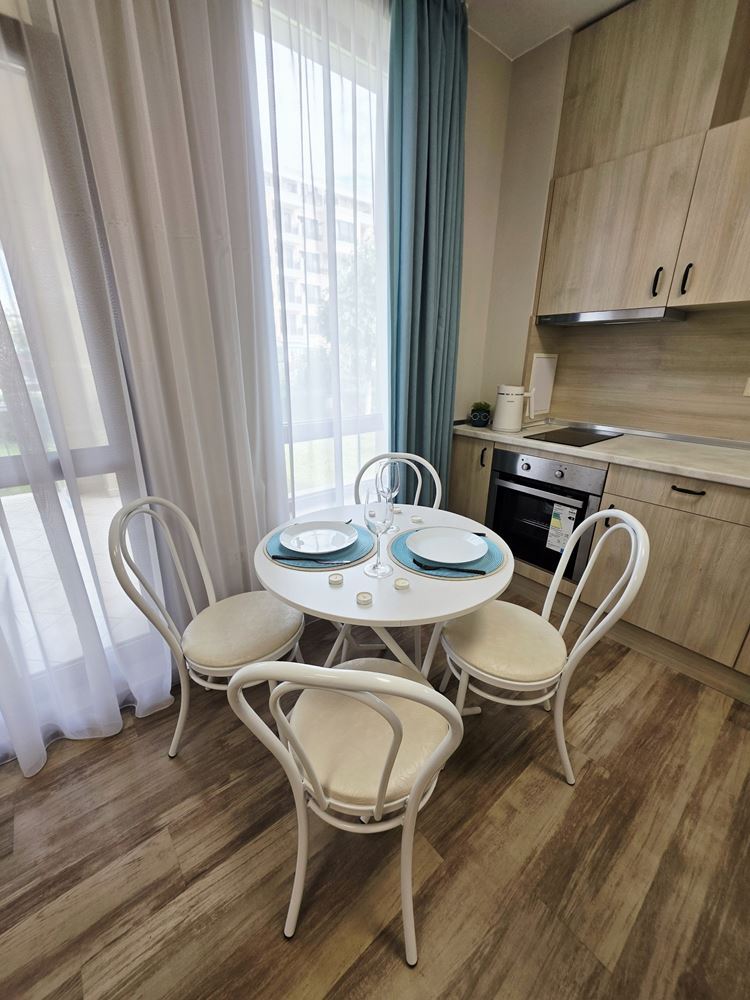 Sea Comfort with a Private Garden – One-Bedroom Apartment Just Steps from the Beach in Sveti Vlas