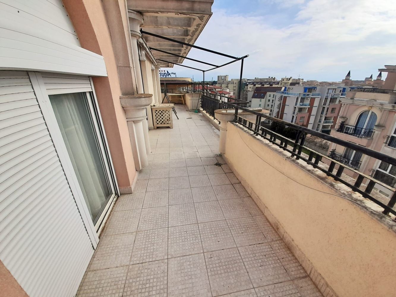 Spacious Studio Apartment with Separate Living Areas in a Prestigious Complex Near Cacao Beach in Sunny Beach