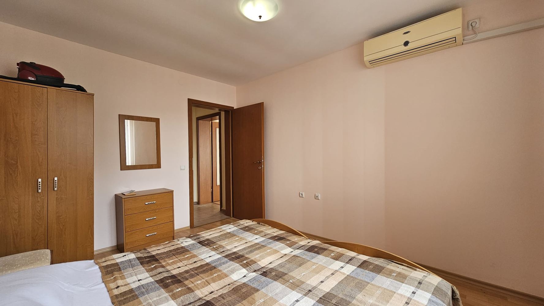 Seaside idyll on the first line – one-bedroom apartment with sea view in Sveti Vlas