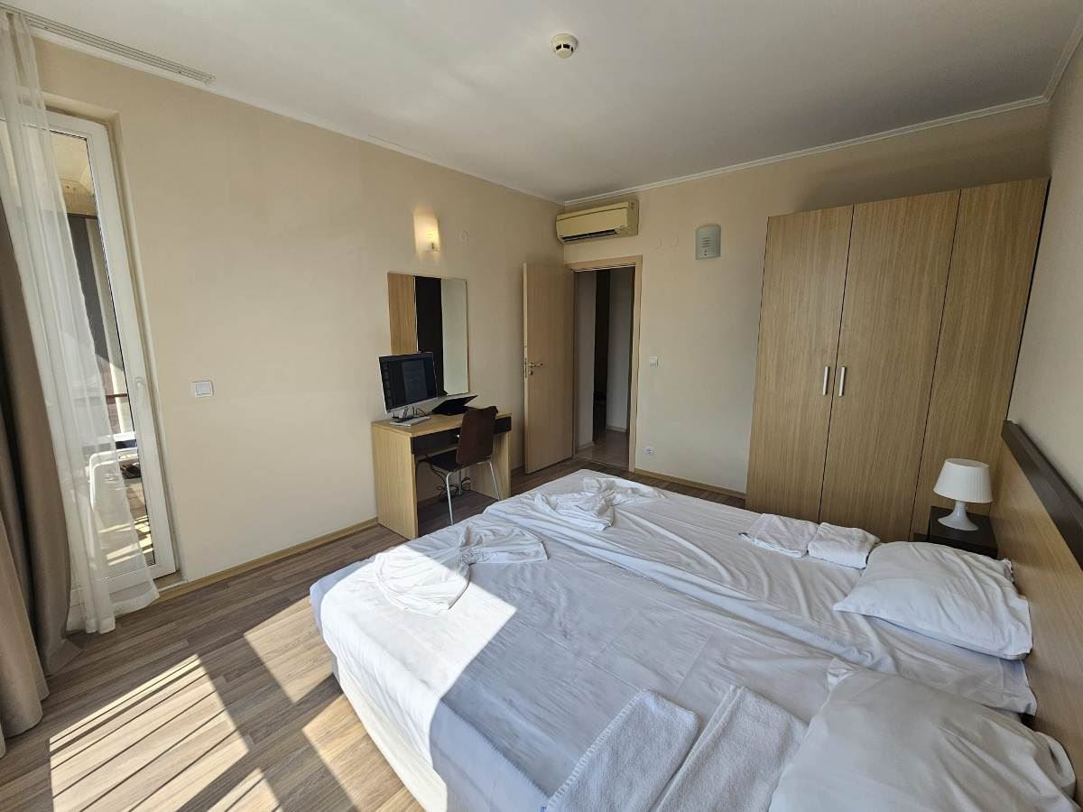 Luxury three-bedroom apartment on the beachfront in Obzor – panoramic sea and mountain views