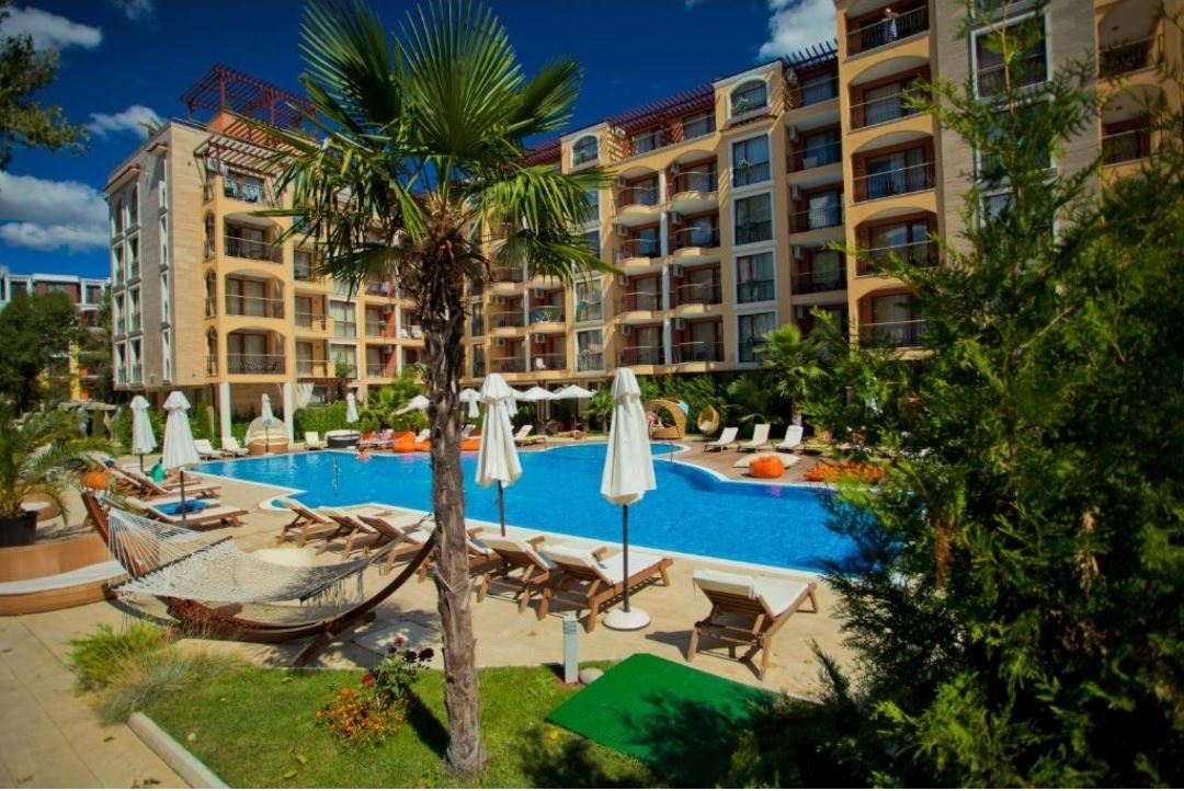 Wonderful one-bedroom apartment in a complex in Sunny Beach – pool view; style and comfort