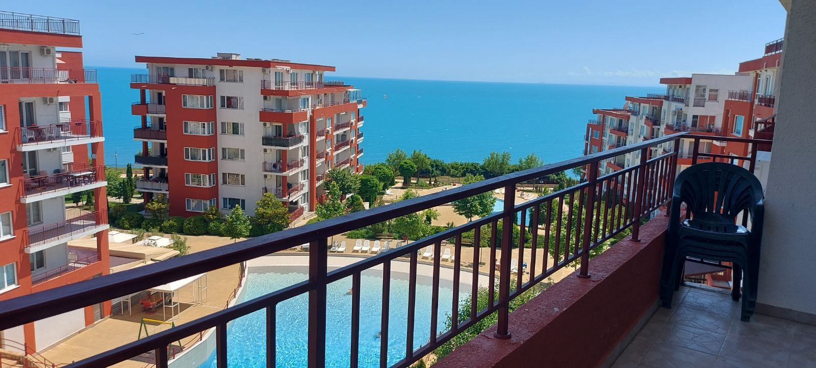 Spacious Two-Bedroom Apartment with Sea View on the First Line – Ready to Move In