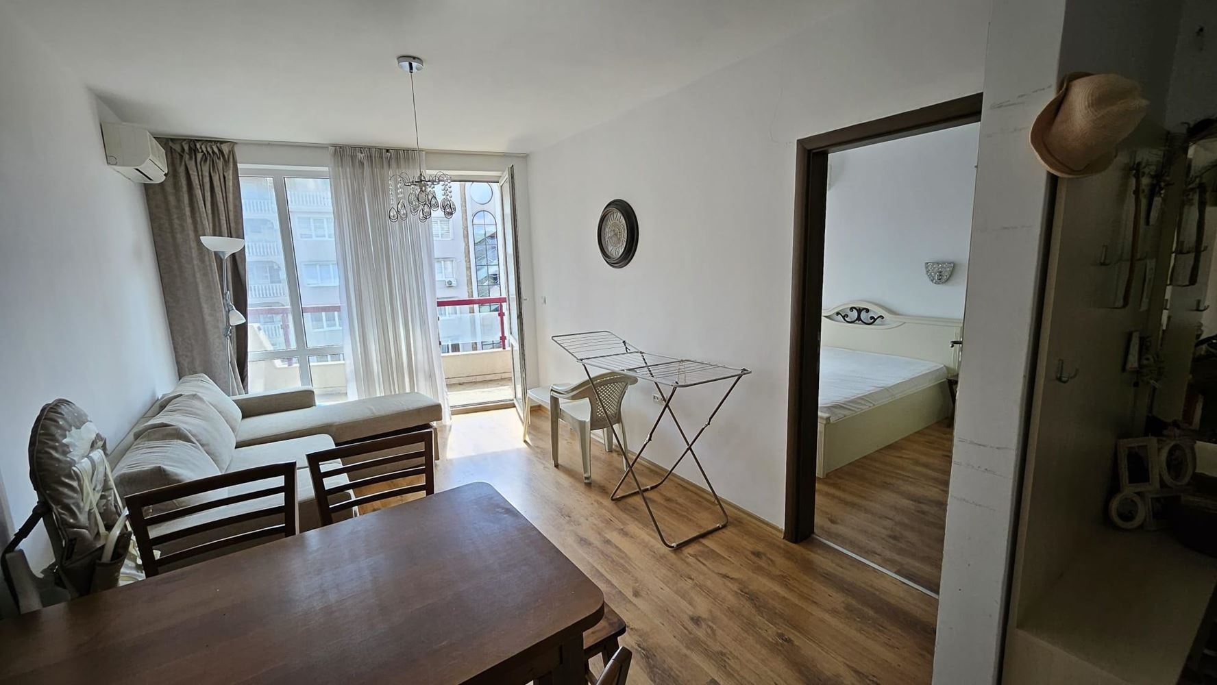 One-bedroom apartment in Nessebar with furnishings and excellent on-site amenities