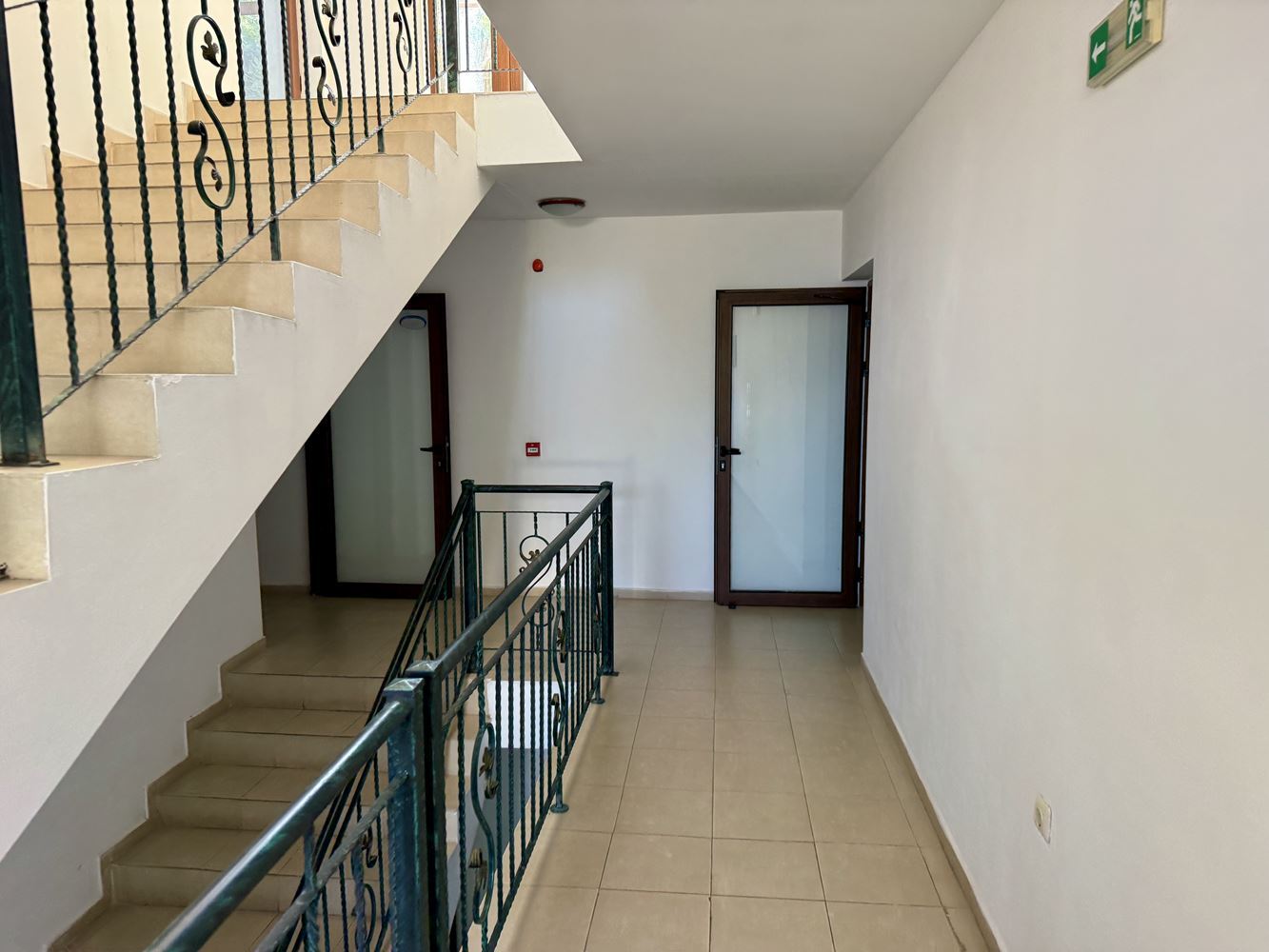 First-Line Apartment in Sveti Vlas – Stylish Property Near the Beach and Marina Dinevi Yacht Port