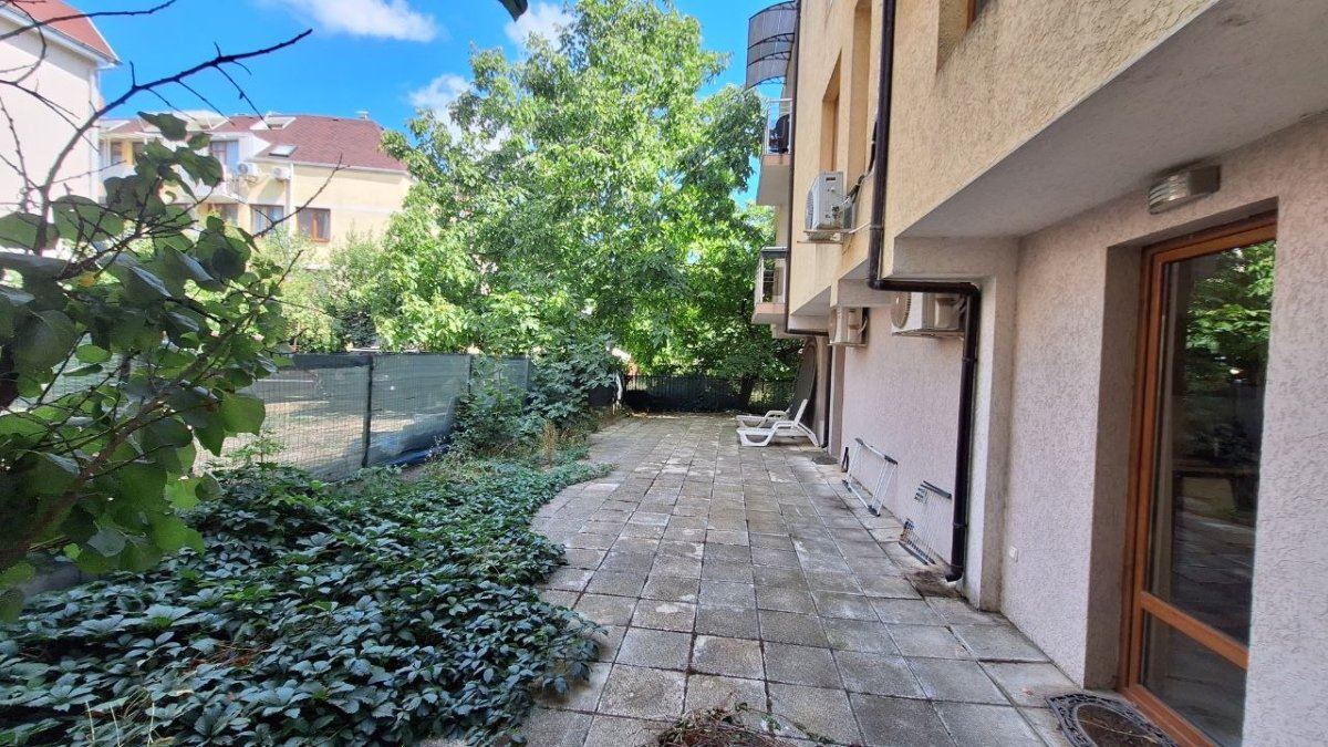 No maintenance fee – ground-floor studio with a private garden 200 m from the South Beach in Ravda