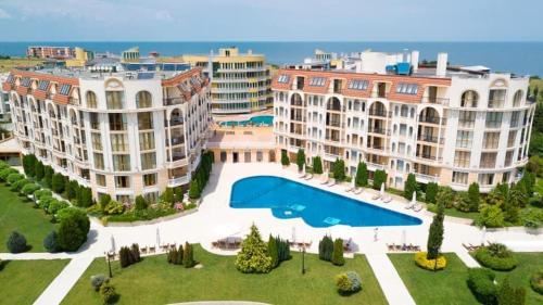 First line to Butamyata Beach! Furnished one-bedroom apartment with partial sea view in Sinemorets