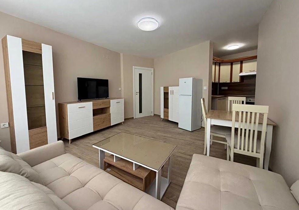First-line apartment in Elenite – major renovation, residential electricity and direct beach access