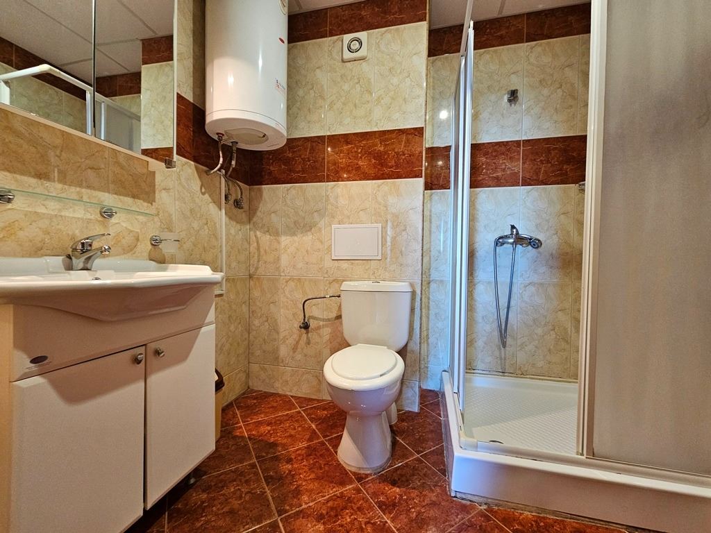 First line in Sveti Vlas – spacious apartment with two bedrooms and excellent infrastructure