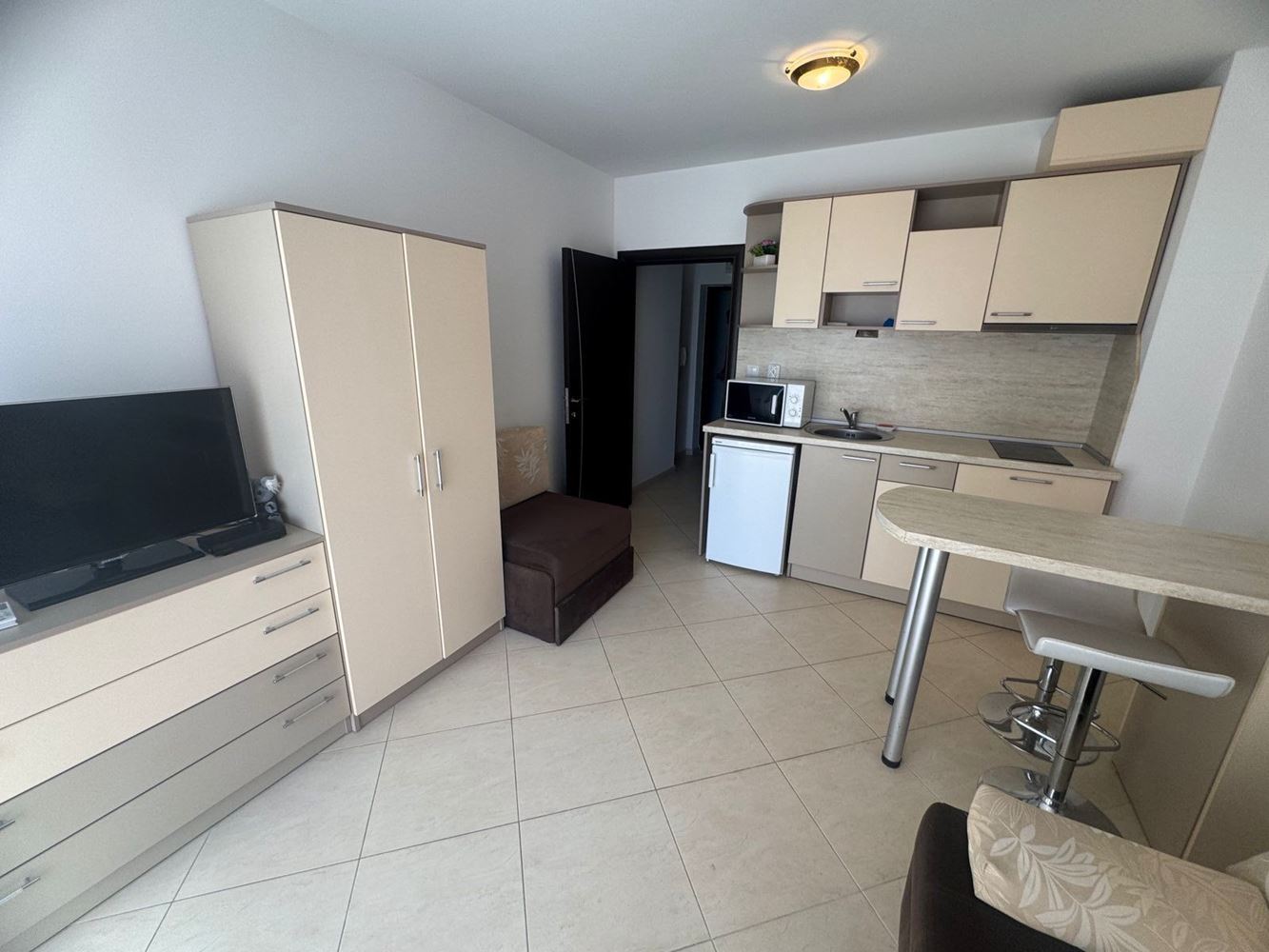 Cozy fully furnished studio 300 m from the sea in Pomorie – an excellent investment and holiday property