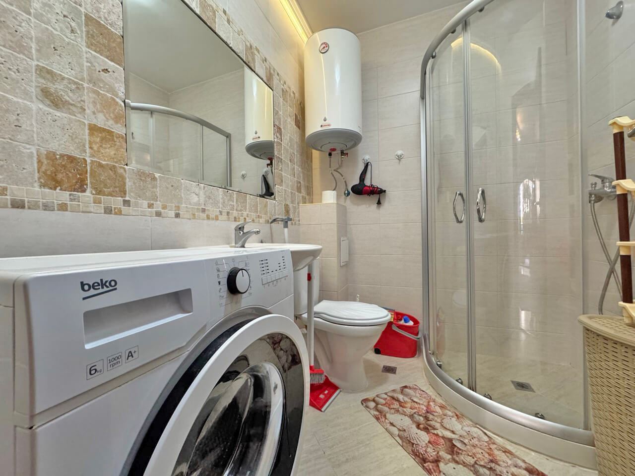 Perfect One-Bedroom Apartment with Direct Access to a Garden in a Luxury Complex with Excellent Amenities