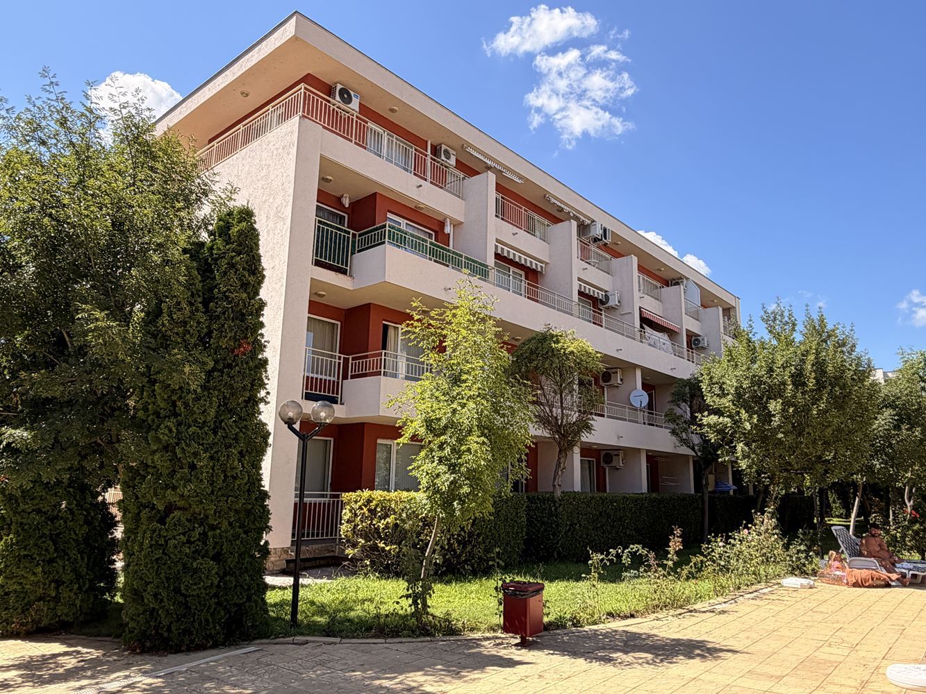 Cozy one-bedroom apartment in Sunny Beach – beautiful pool view and an excellent complex for holidays and investment