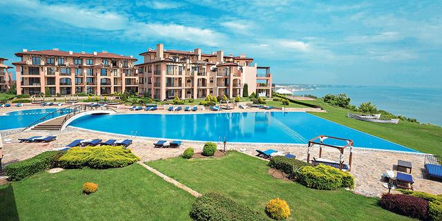 Spacious Furnished Two-Bedroom Apartment with Sea View near Balchik – Comfort Surrounded by Nature and the Golf Riviera