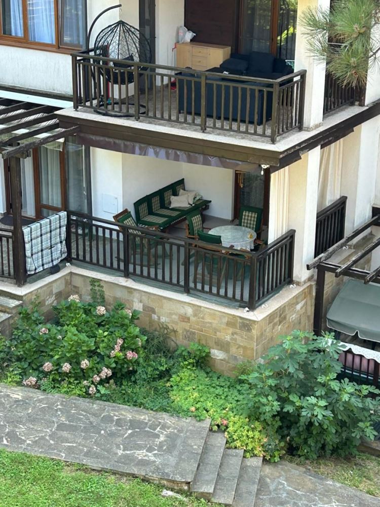 Three-room apartment with sea view surrounded by pine trees – luxury and tranquillity on the first line in Sozopol
