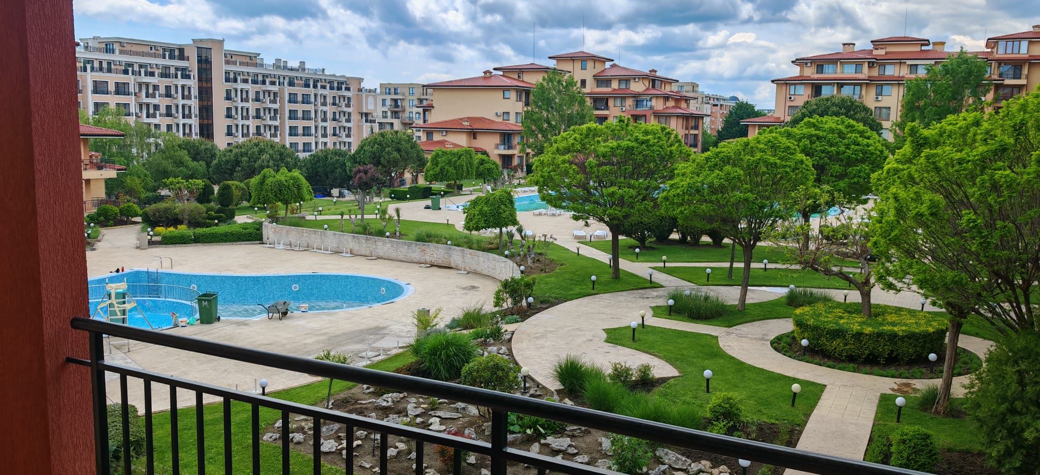 Spacious One-Bedroom Apartment with Pool View in a Luxury Complex in Sveti Vlas