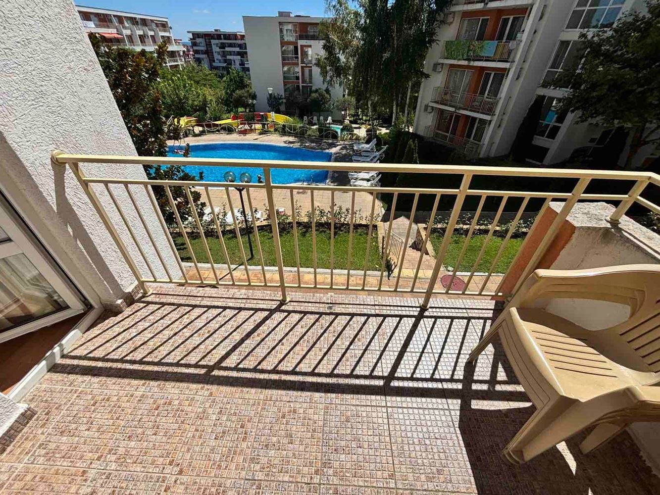Apartment with a Beautiful Pool View in Sveti Vlas – Your Place for a Seaside Holiday