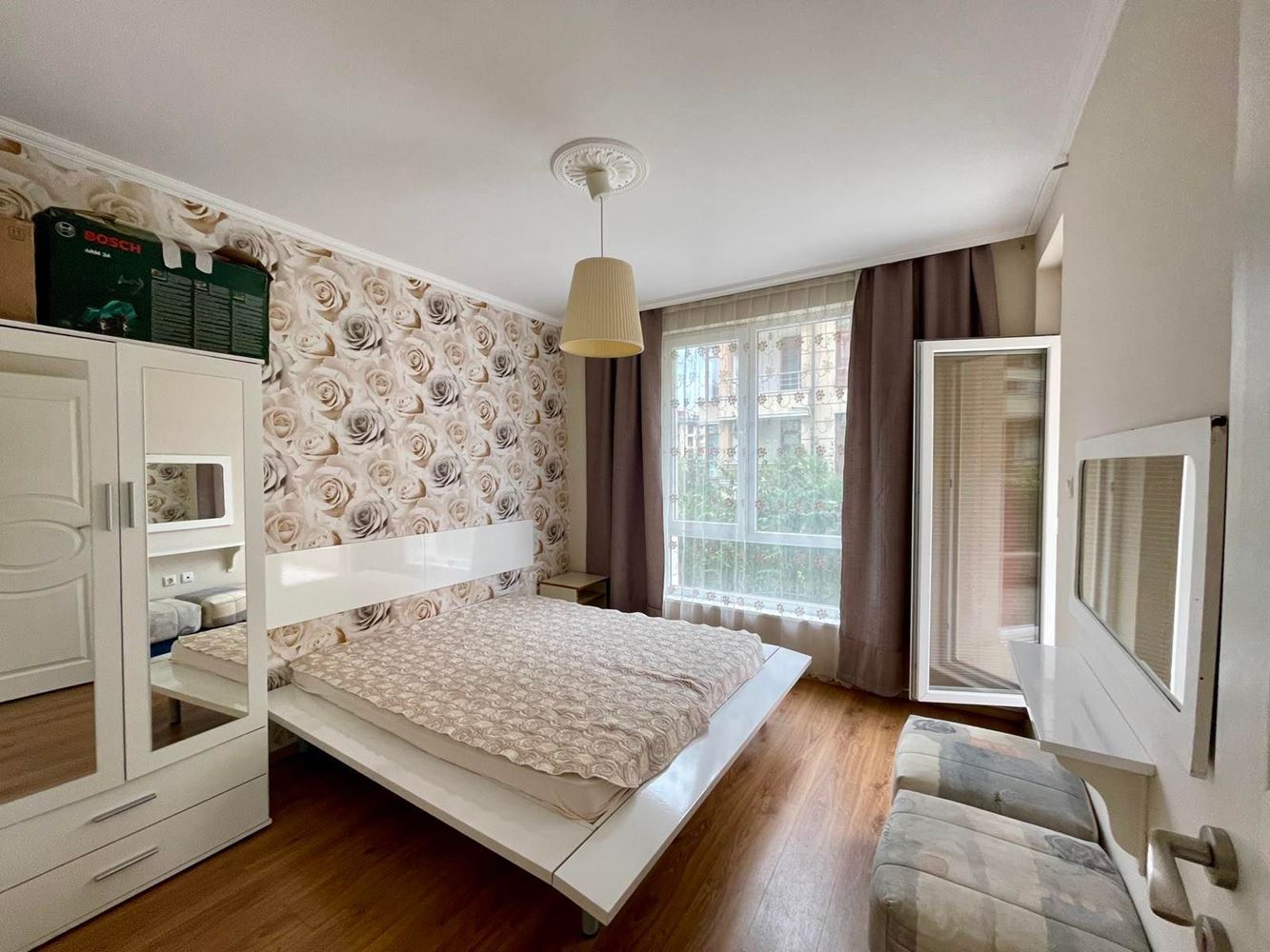 Cozy One-Bedroom Apartment with Pool View in a Quiet Complex in Sunny Beach