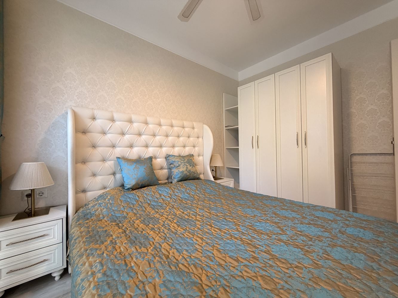 One-Bedroom Apartment with a View of the Park and Swimming Pool in a Prestigious Complex in Sunny Beach