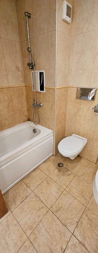 Spacious One-Bedroom Apartment with Pool View – Fully Furnished, with Act 16 and Ready to Move In