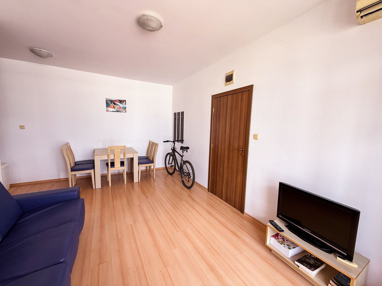 Three-room Apartment with Pool View in a Well-Maintained Complex near Sunny Beach