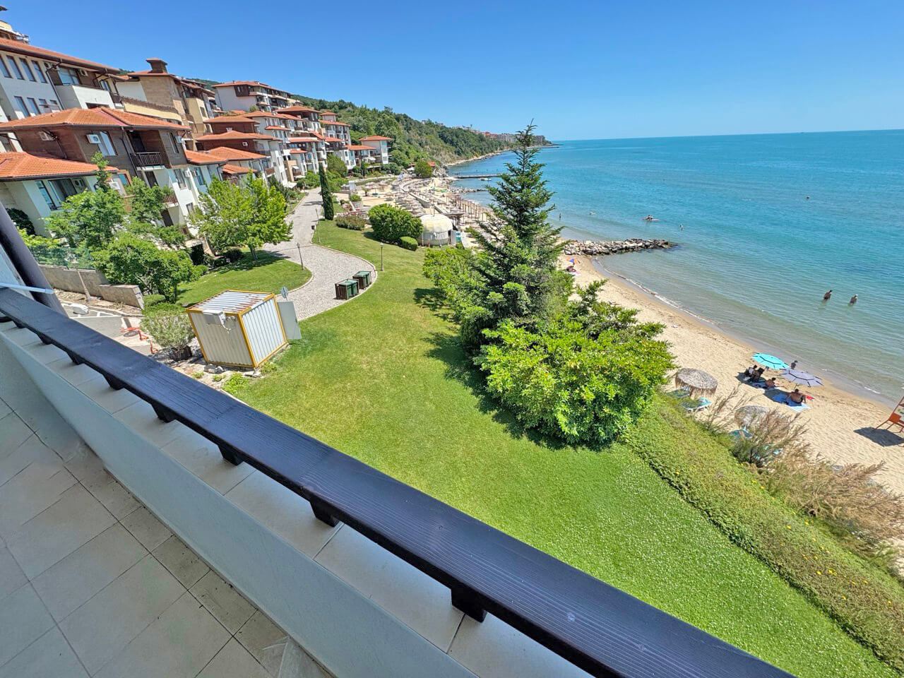 One-Bedroom Apartment on the First Line with Panoramic Sea View in Sveti Vlas