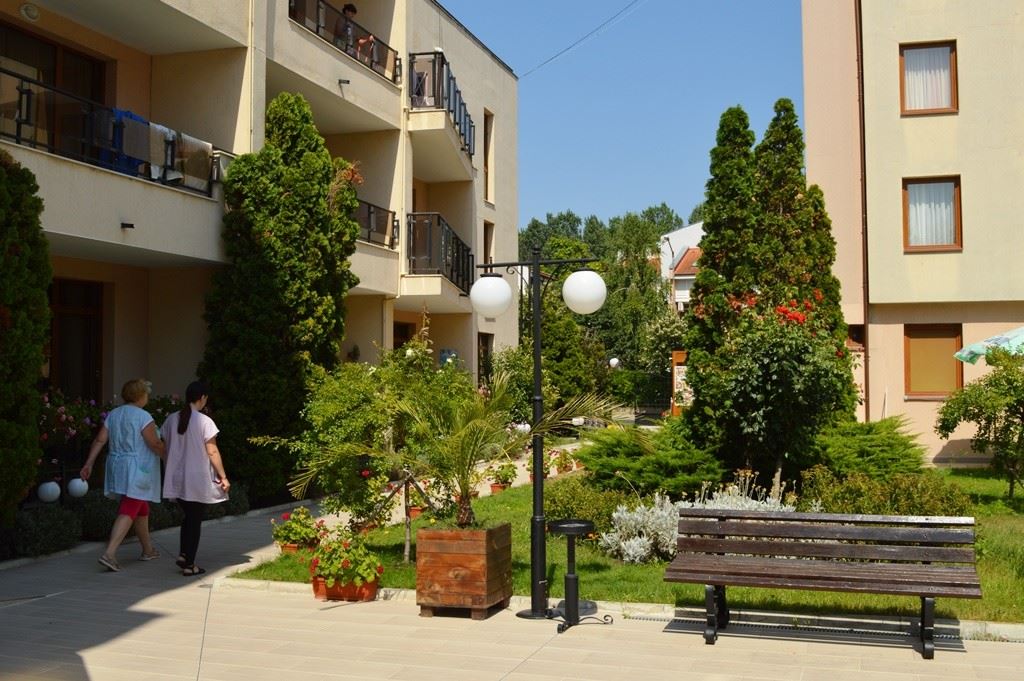 One-bedroom apartment with panoramic views and excellent location in Sunny Beach