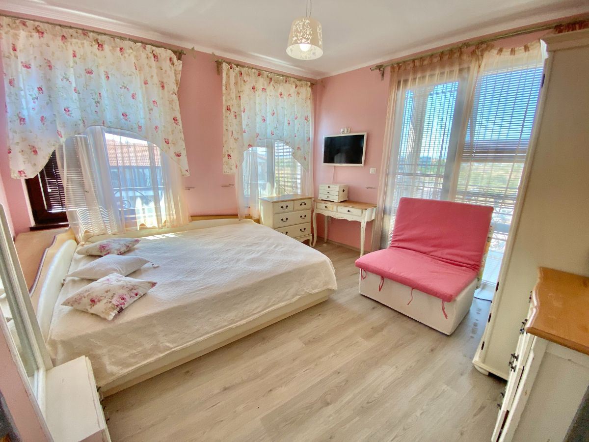 Unique duplex apartment in a premium-class complex in the town of Nessebar