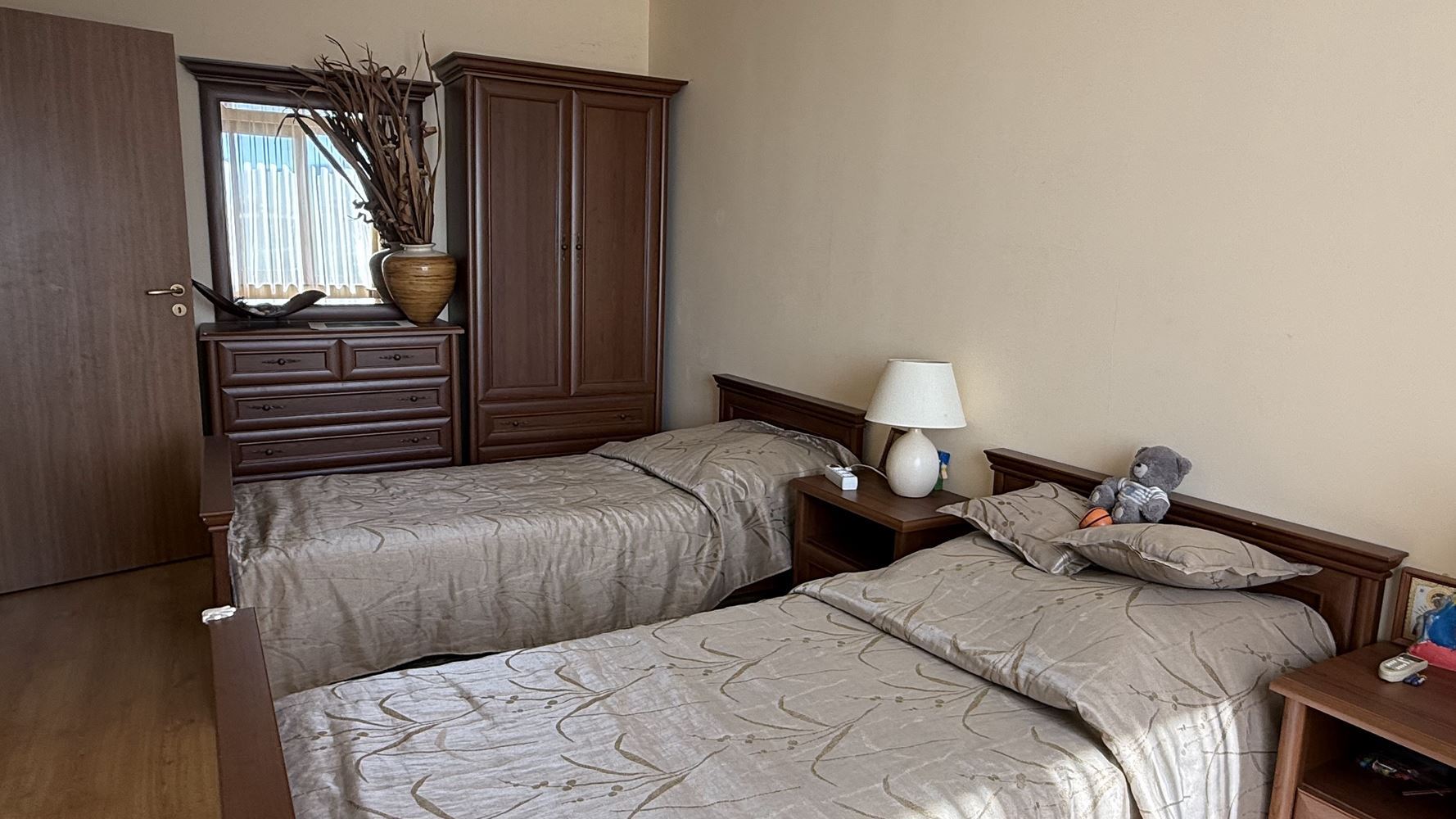 Spacious Two-Bedroom Apartment with Sea View and Low Maintenance Fee in Sveti Vlas