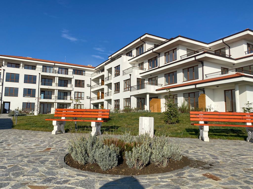 Furnished One-Bedroom Apartment in a New Complex in Aheloy – Peace, Greenery and Comfort by the Sea