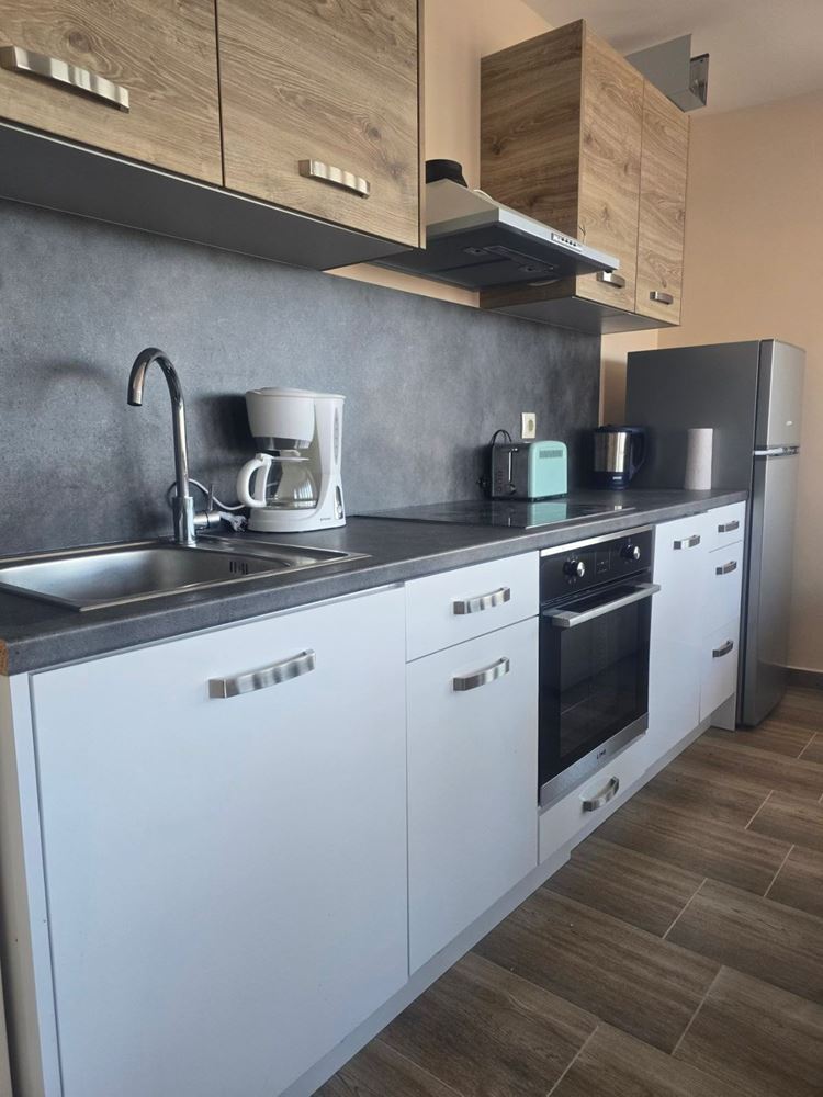 Spacious Two-Bedroom Apartment with Partial Sea View – Excellent Location Close to the City Center and the Beach