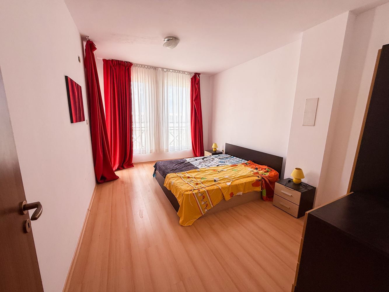 Three-room Apartment with Pool View in a Well-Maintained Complex near Sunny Beach