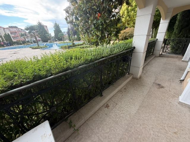Spacious Three-Bedroom Apartment Close to the Sea with Excellent Complex Facilities