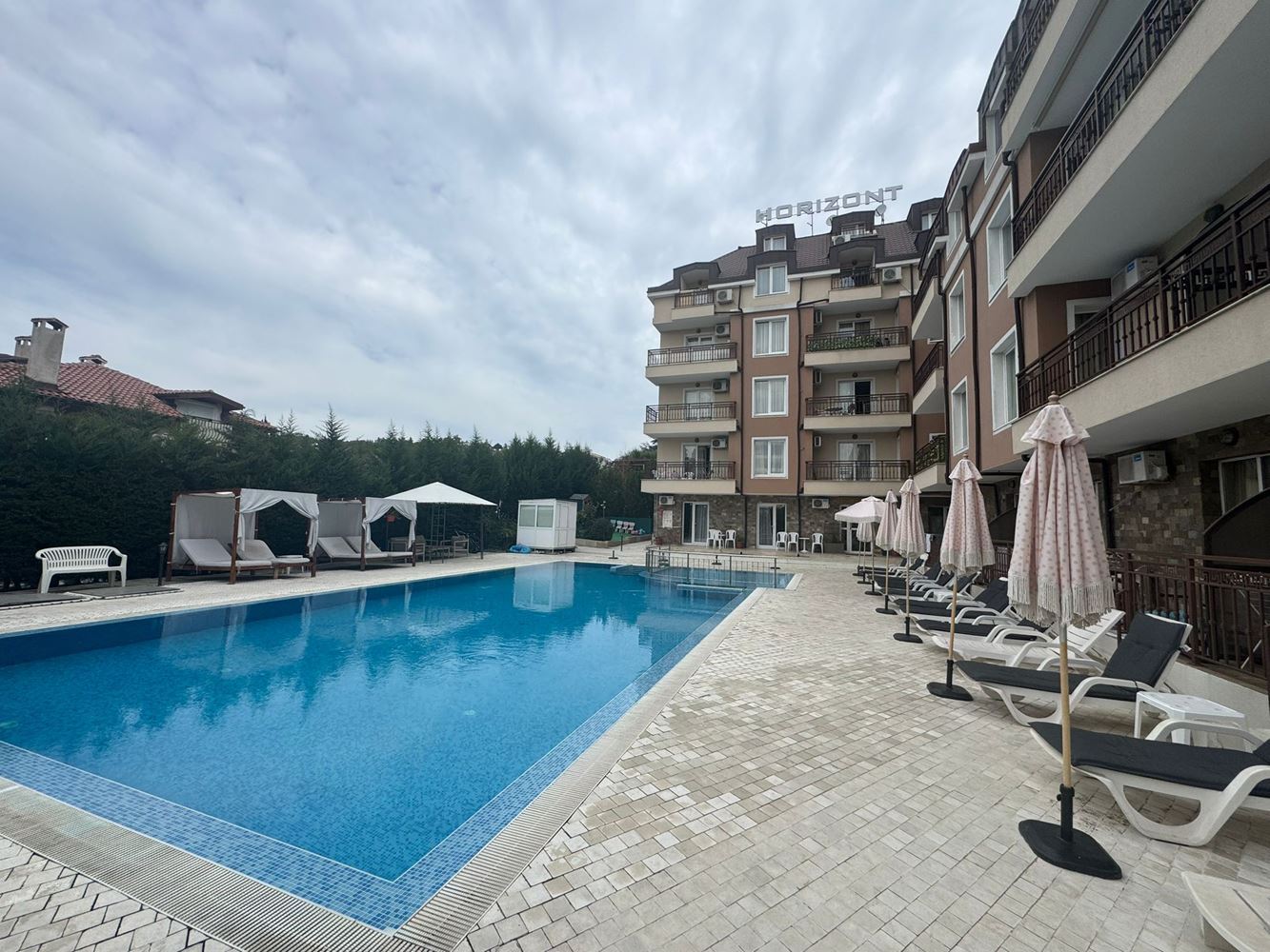 Spacious One-Bedroom Apartment in an Elegant Complex in Sunny Beach