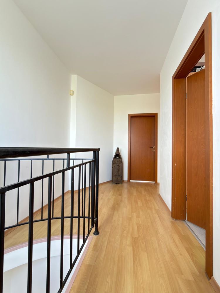 Spacious four-room duplex apartment with panoramic views – comfort and style in the heart of tranquility