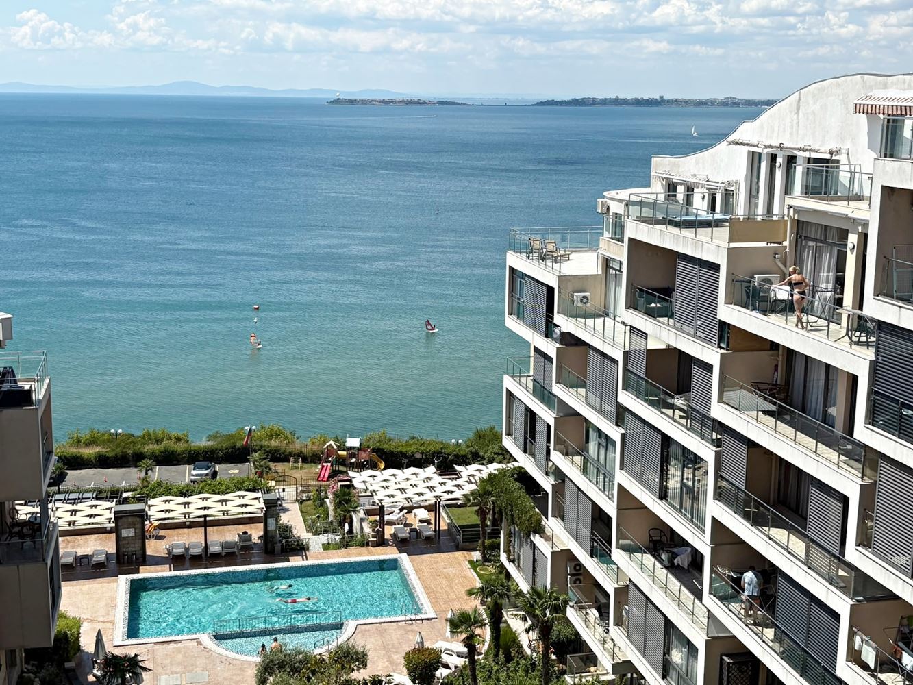 Luxury One-Bedroom Apartment with Panoramic Sea View on the First Line in Sveti Vlas