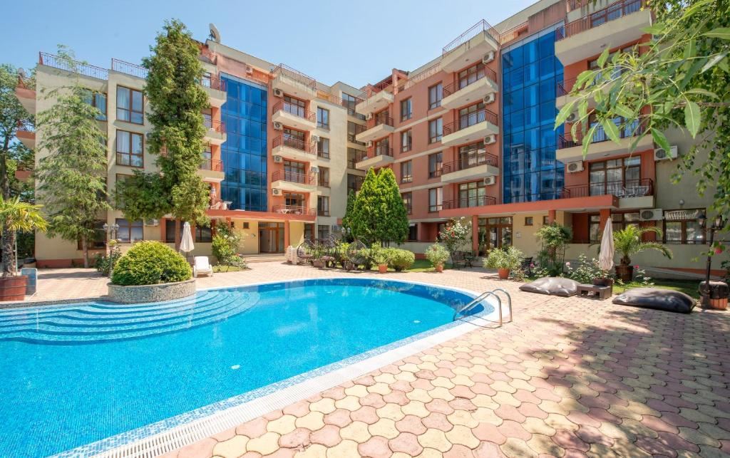 Spacious and stylishly furnished one-bedroom apartment in the heart of Sunny Beach – ideal for living or investment