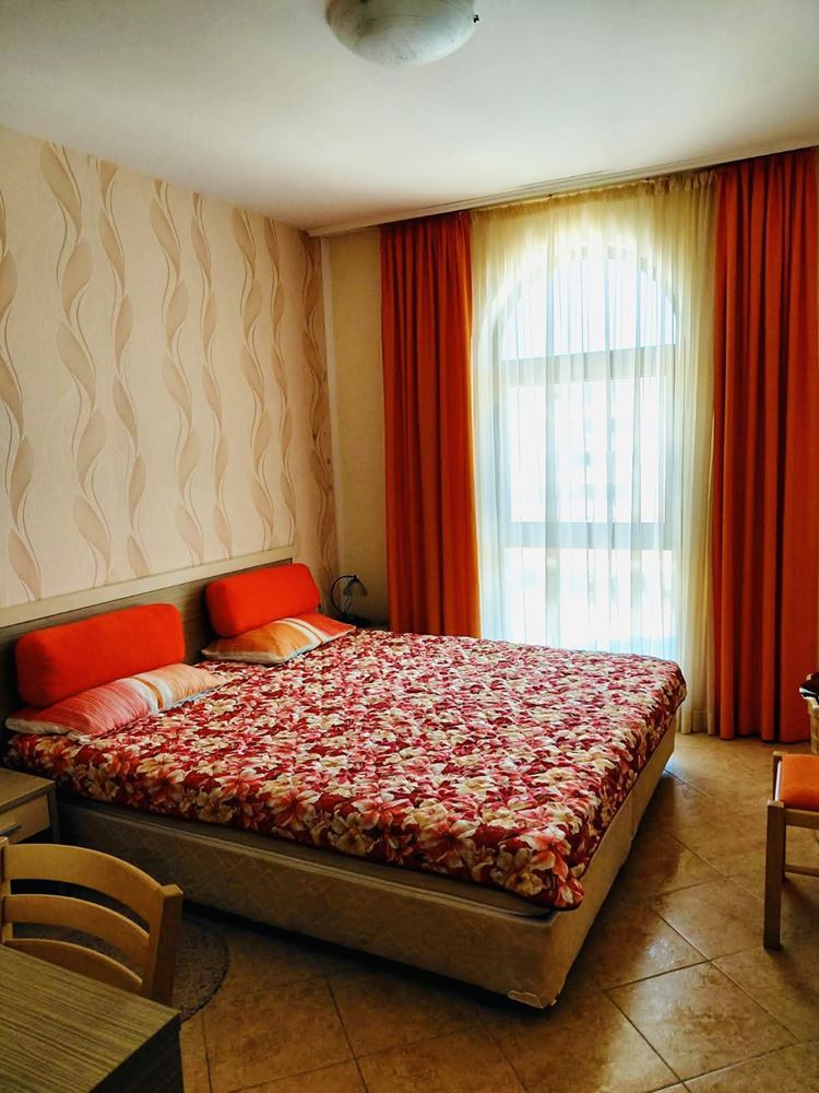 Seaside Comfort with Pool View – One-Bedroom Apartment in a Prestigious Complex in Sunny Beach