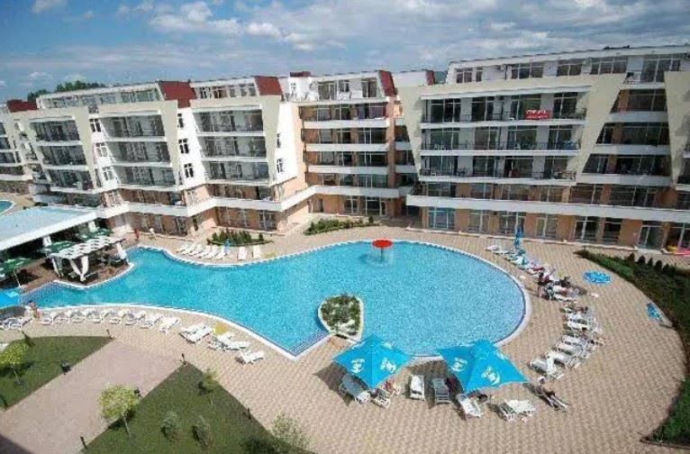 Spacious studio in Sunny Beach – excellent property with amenities and tranquility