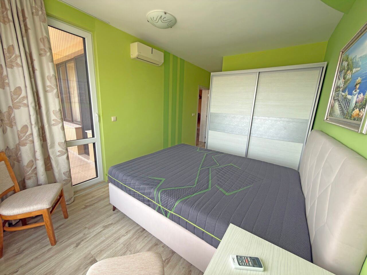 Three-Room Apartment with Sea Views, 200 Metres from the Beach in Pomorie