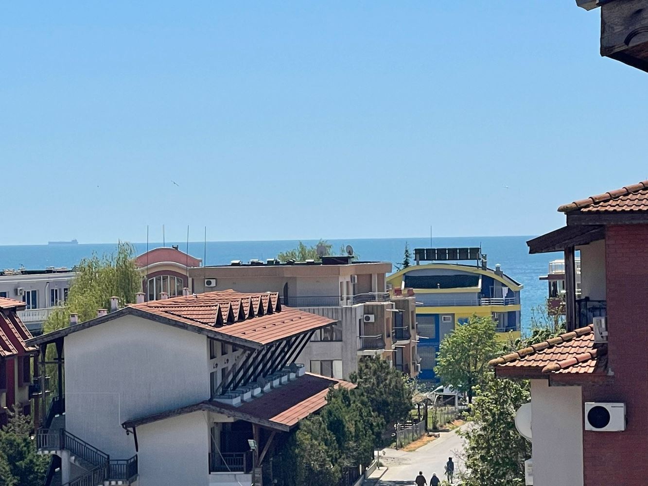 Studio with sea view in a prestigious complex between Nessebar and Ravda – excellent location and investment potential