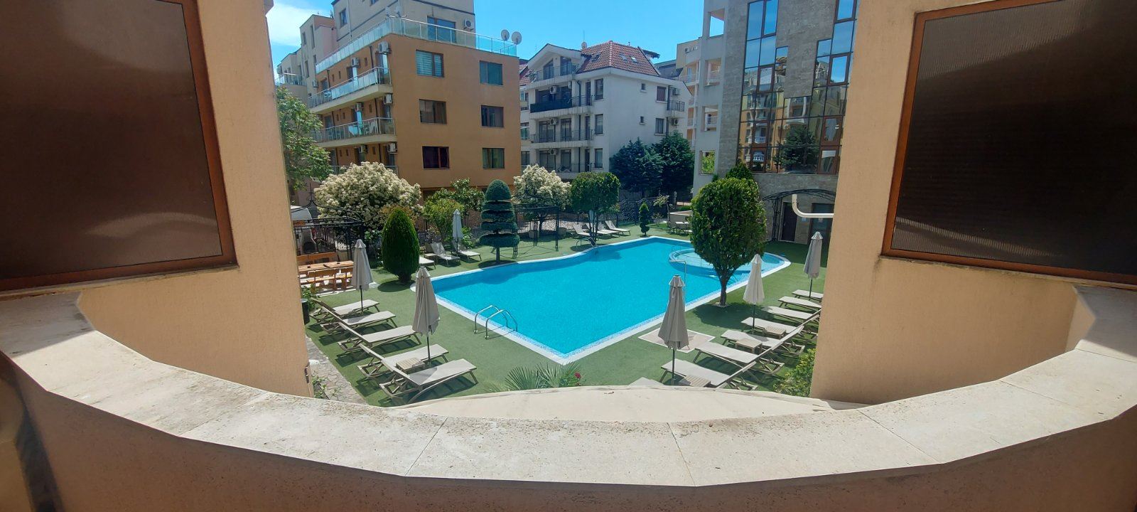 Spacious two-bedroom apartment in a modern complex in the center of Sunny Beach