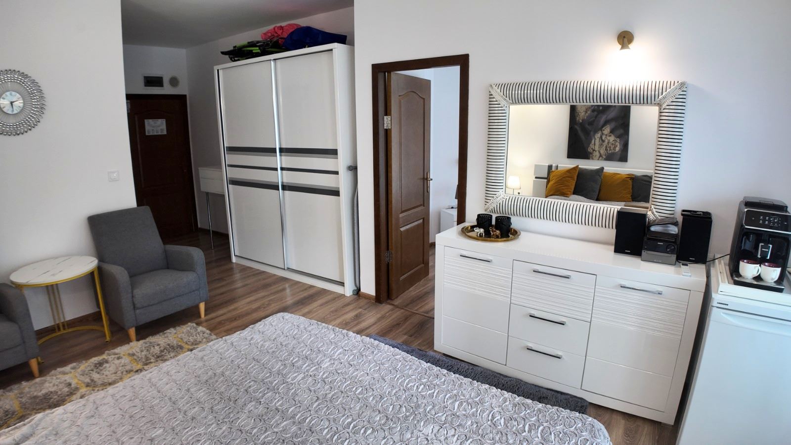 Stylish 1-Bedroom Apartment in a Complex with Swimming Pools and Excellent Amenities