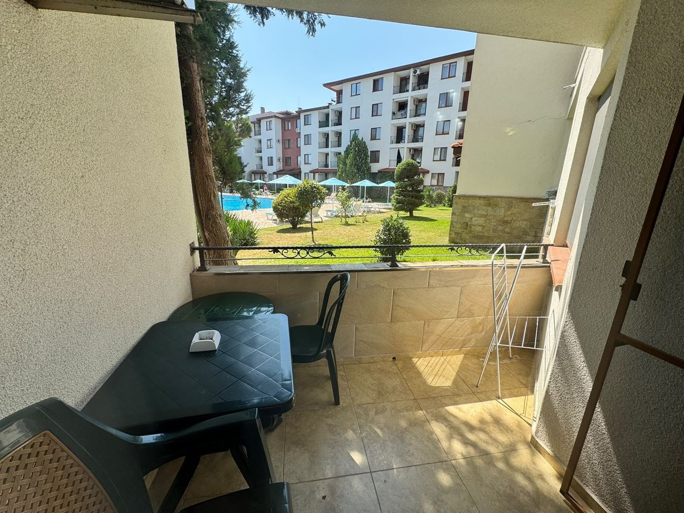Spacious apartment with three bedrooms, its own atmosphere and excellent infrastructure in Nessebar