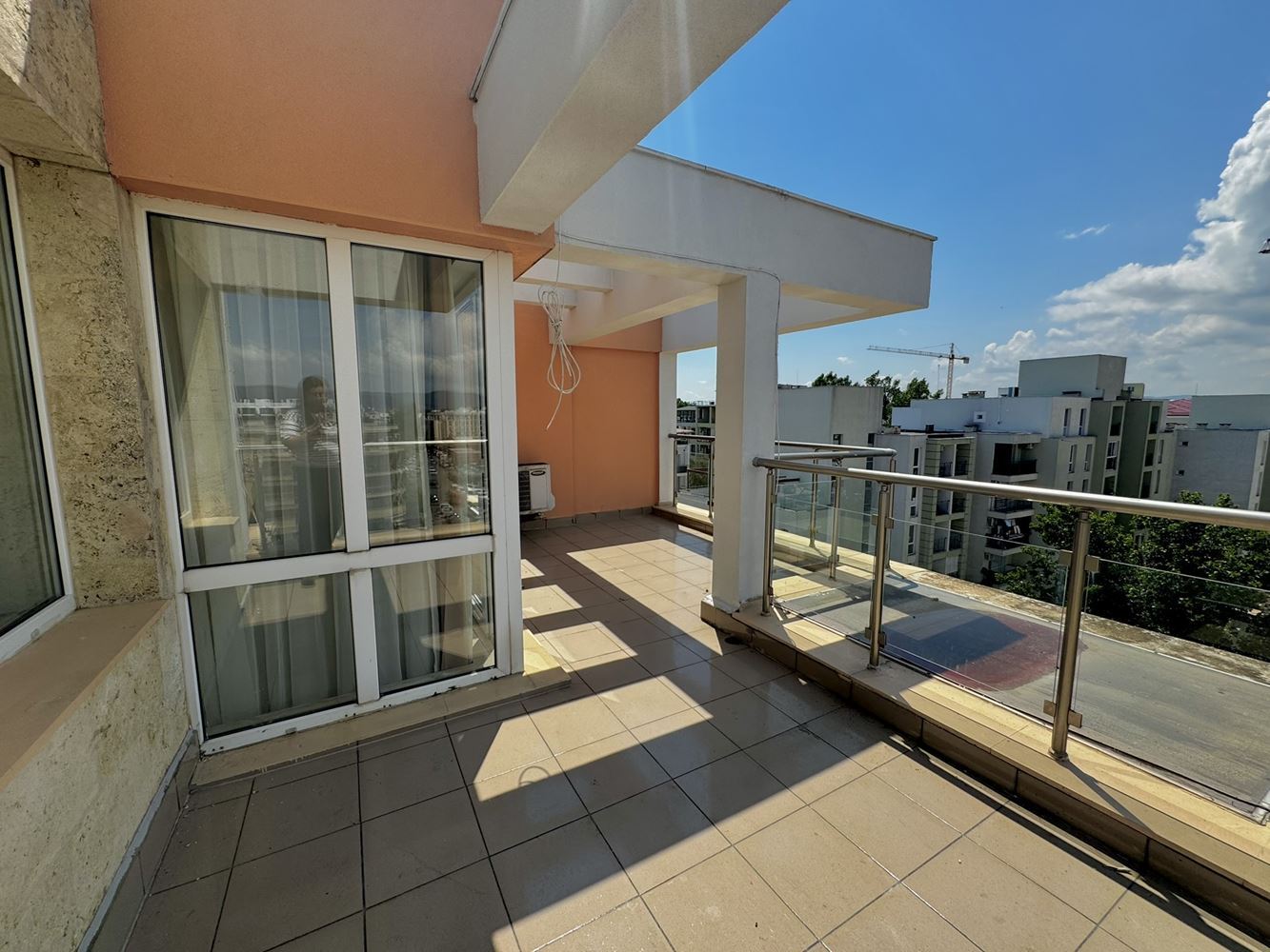 Spacious studio with a large panoramic terrace in Sunny Beach – excellent location and low maintenance fee