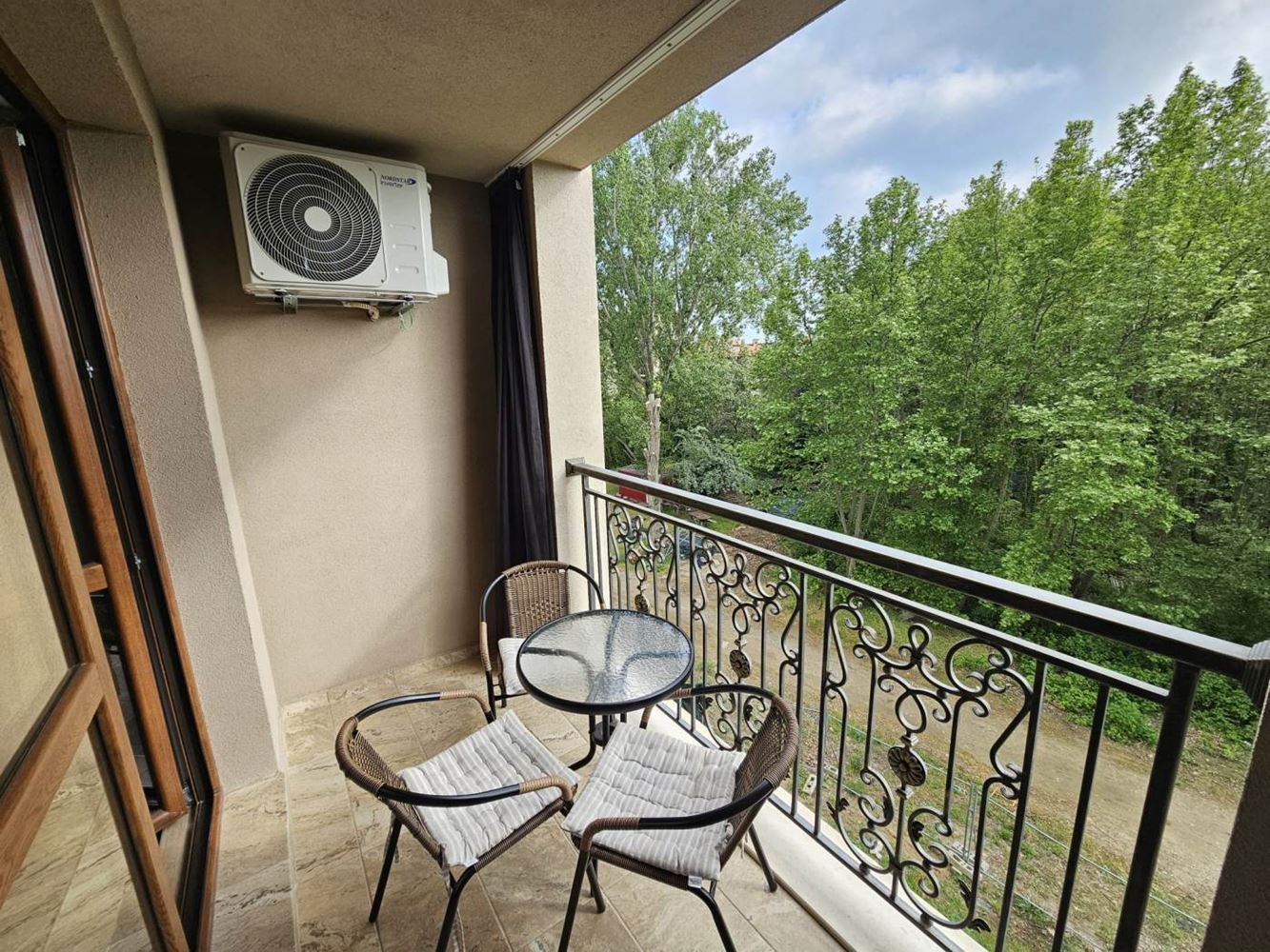Studio with furniture in the center of Sunny Beach – ready for use or investment