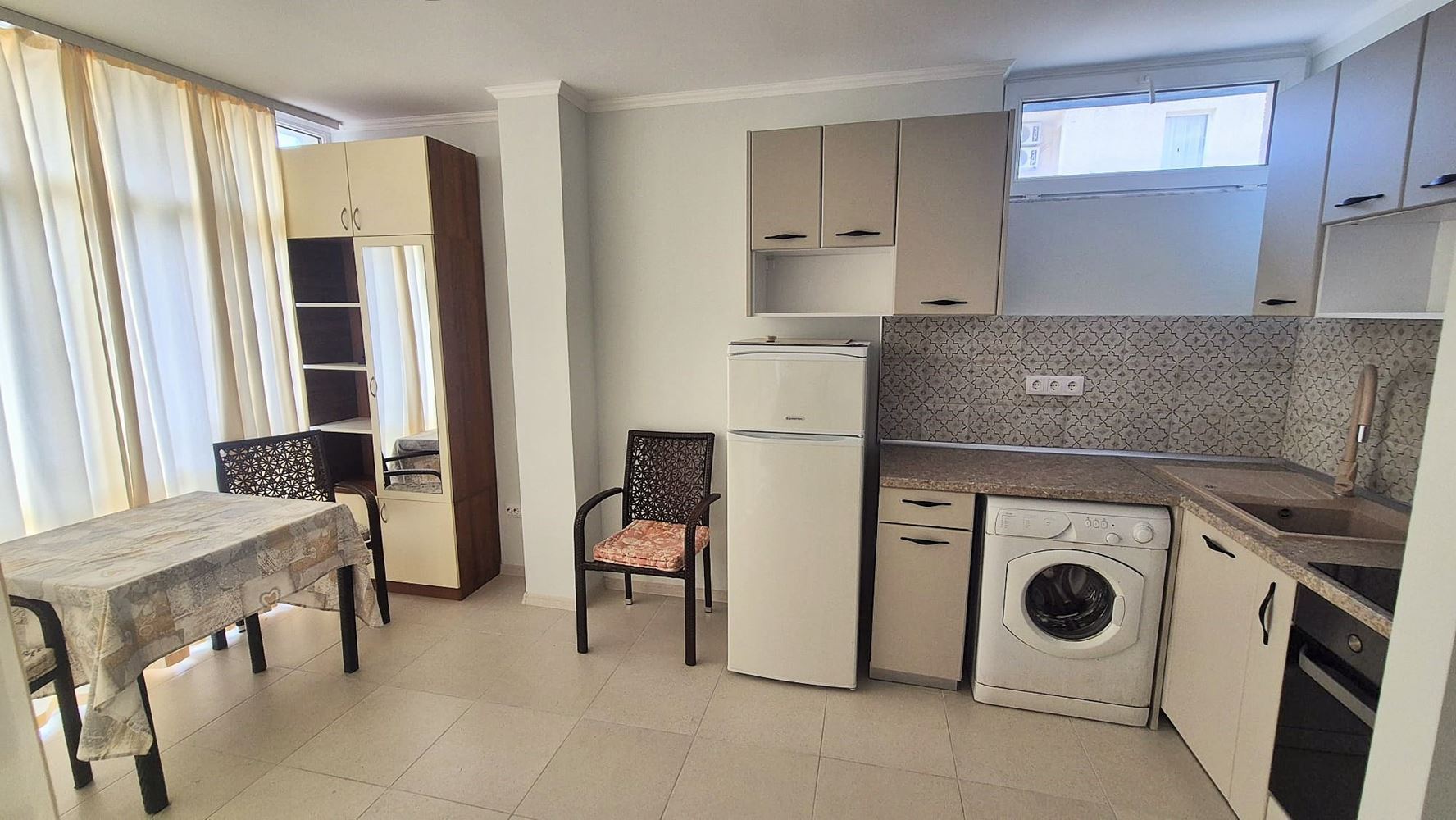 Stylish One-Bedroom Apartment with New Furnishings in the Cocoa Beach Area – Ready to Move In